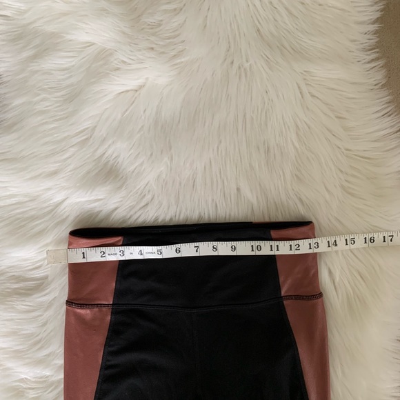 Athleta Salutation Colorblock Asym 7/8 Tight Yoga Pant - Picture 10 of 11